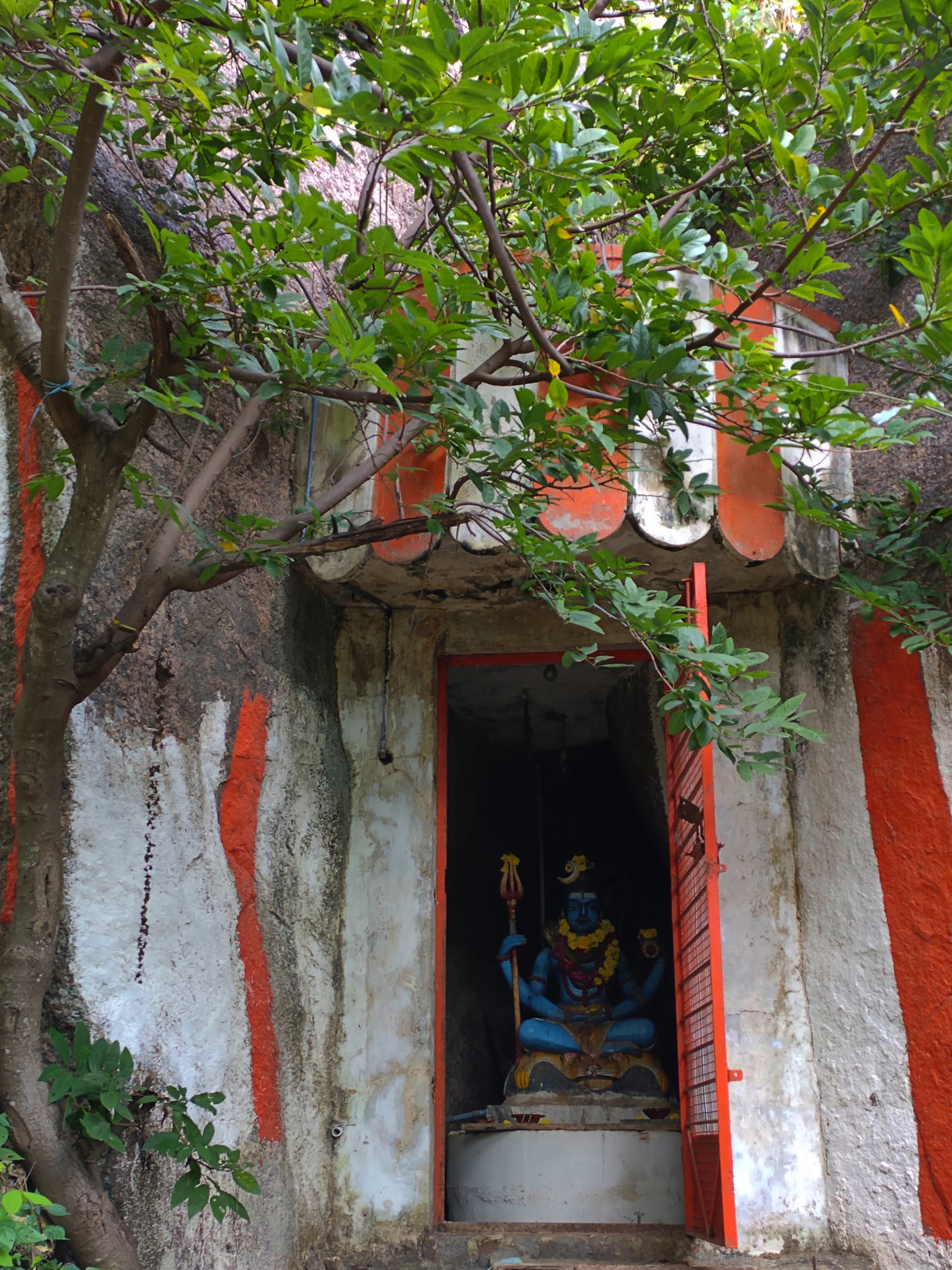 Shiva Temple in Ramadevarabetta Vulture Sanctuary (Ramanagara)